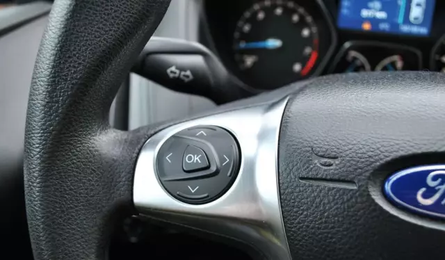 FORD Focus 1.6 Ti-VCT (105 KM)