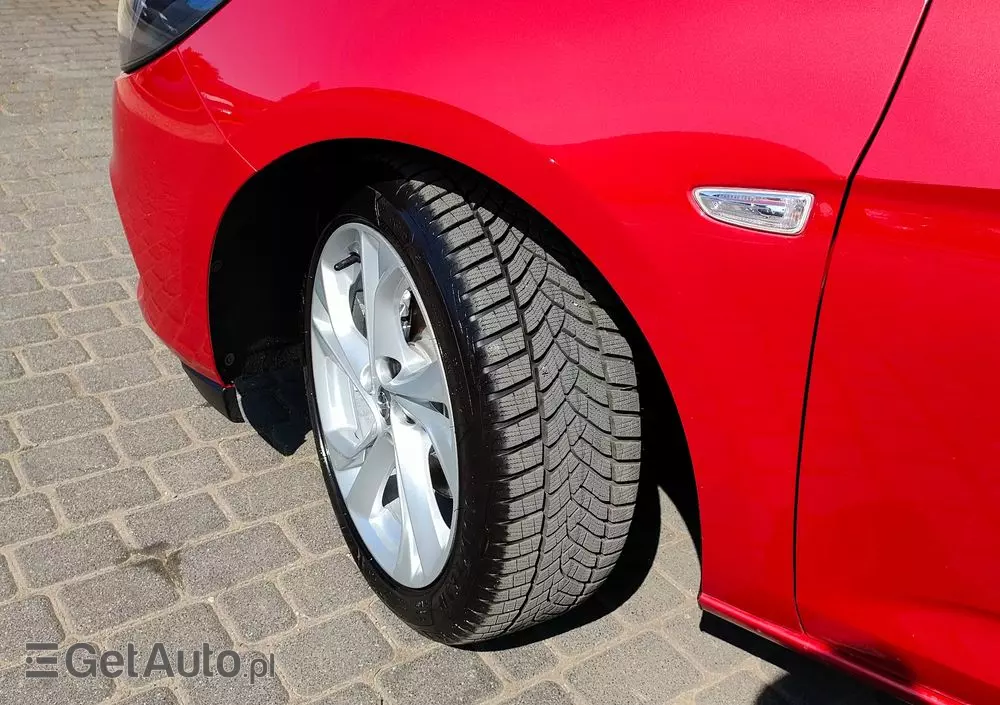 OPEL Astra 1.2 Turbo Elegance