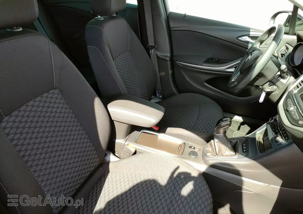 OPEL Astra 1.2 Turbo Elegance