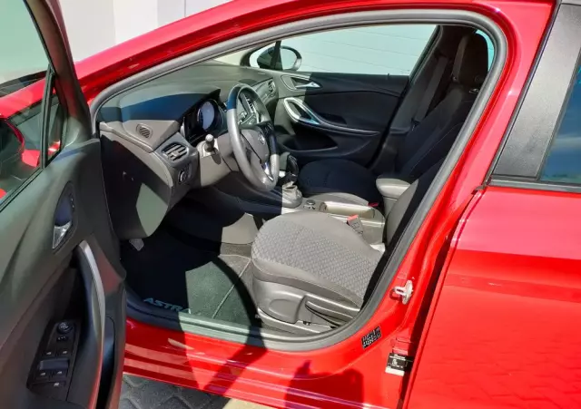 OPEL Astra 1.2 Turbo Elegance