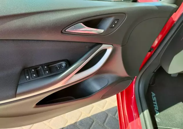 OPEL Astra 1.2 Turbo Elegance