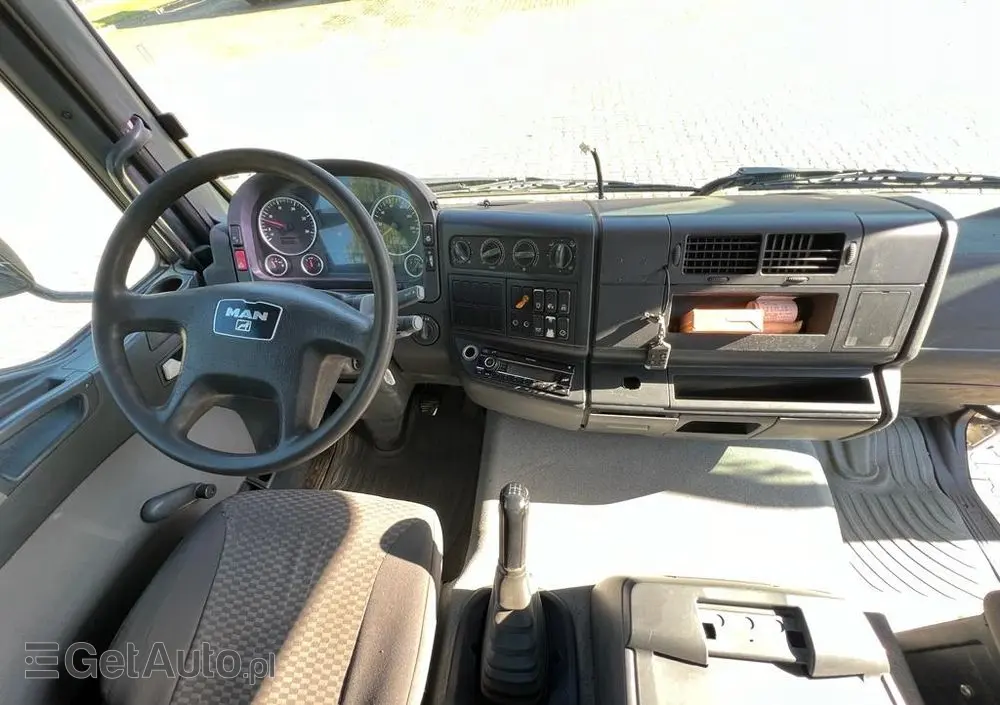 MAN 18.240 TGM wywrotka 3-str. z HDS HIAB 099, manual 