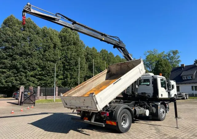 MAN 18.240 TGM wywrotka 3-str. z HDS HIAB 099, manual 
