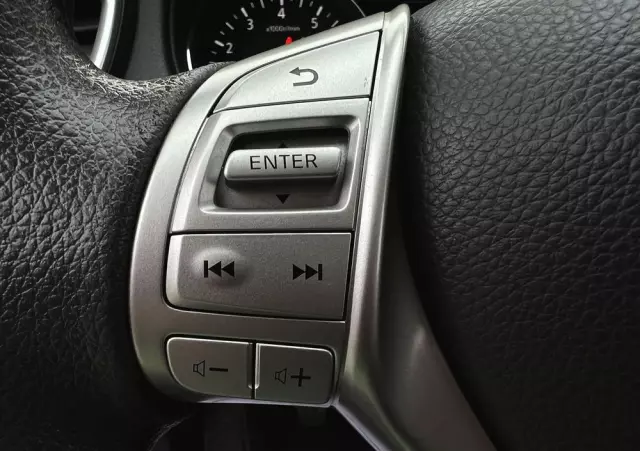 NISSAN Qashqai 1.6 DIG-T Visia