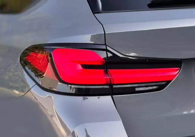 BMW Seria 5 530e M Sport sport