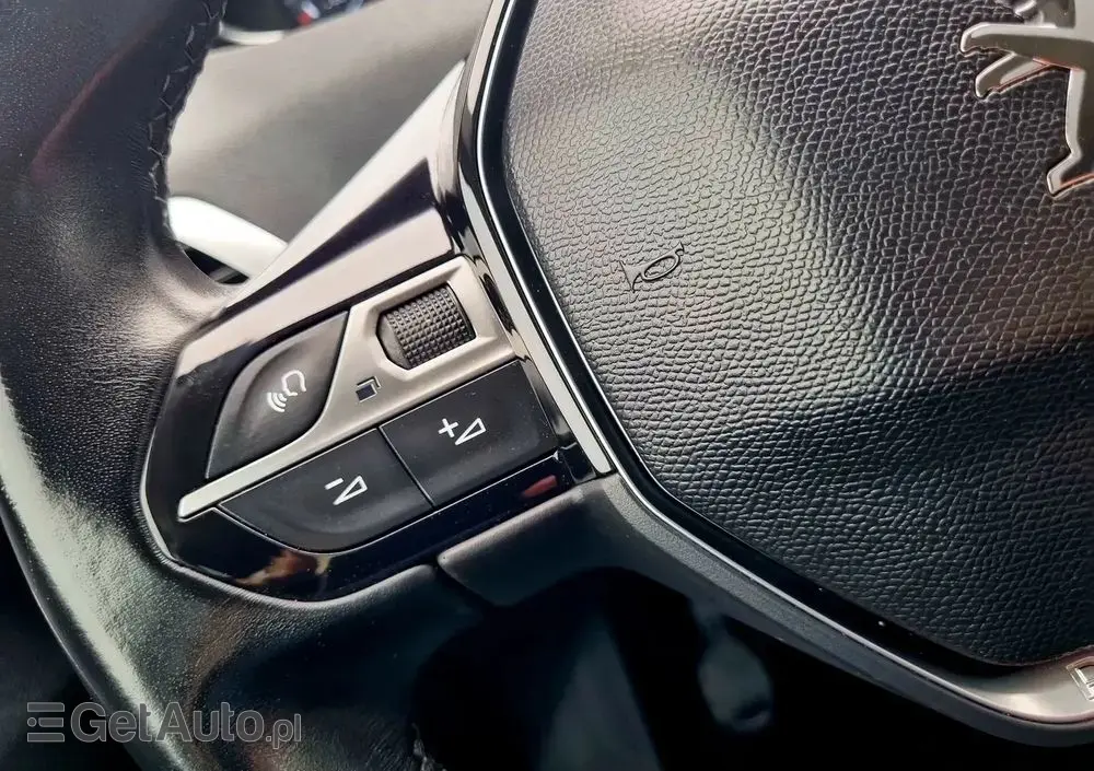 PEUGEOT 3008 1.2 PureTech Allure S&S