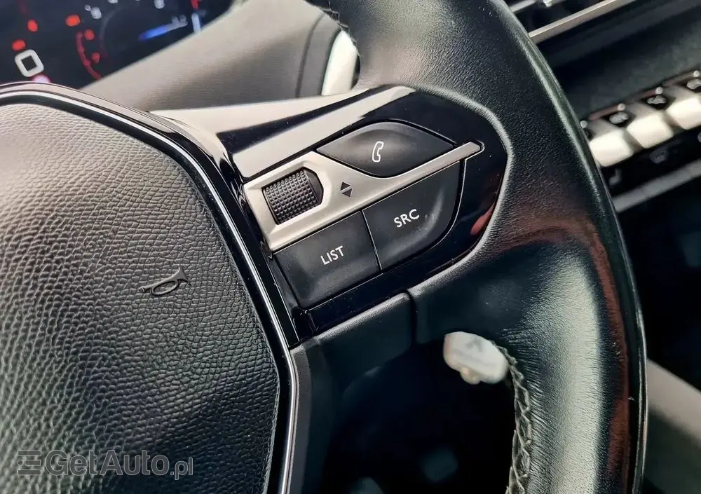 PEUGEOT 3008 1.2 PureTech Allure S&S