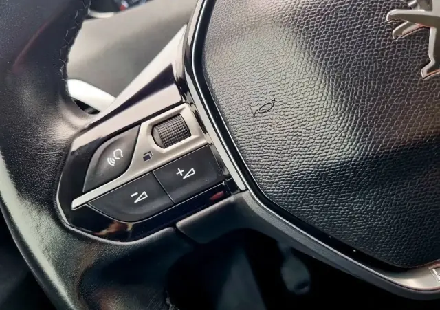 PEUGEOT 3008 1.2 PureTech Allure S&S