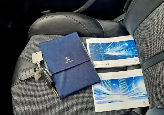 PEUGEOT 3008 1.2 PureTech Allure S&S