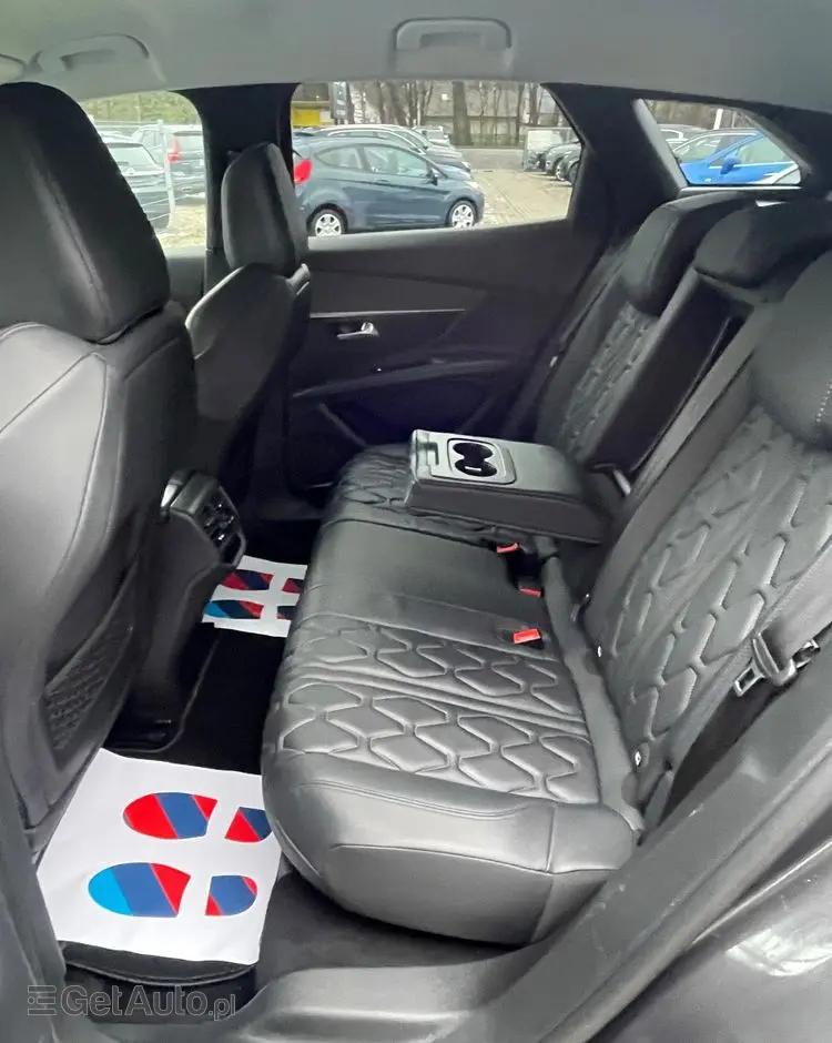 PEUGEOT 3008 BlueHDi 130 Stop & Start Allure Pack