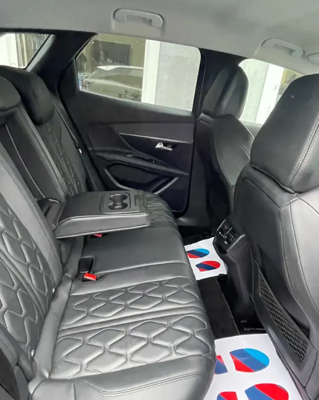 PEUGEOT 3008 BlueHDi 130 Stop & Start Allure Pack