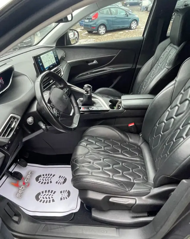 PEUGEOT 3008 BlueHDi 130 Stop & Start Allure Pack