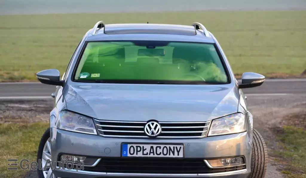 VOLKSWAGEN Passat 
