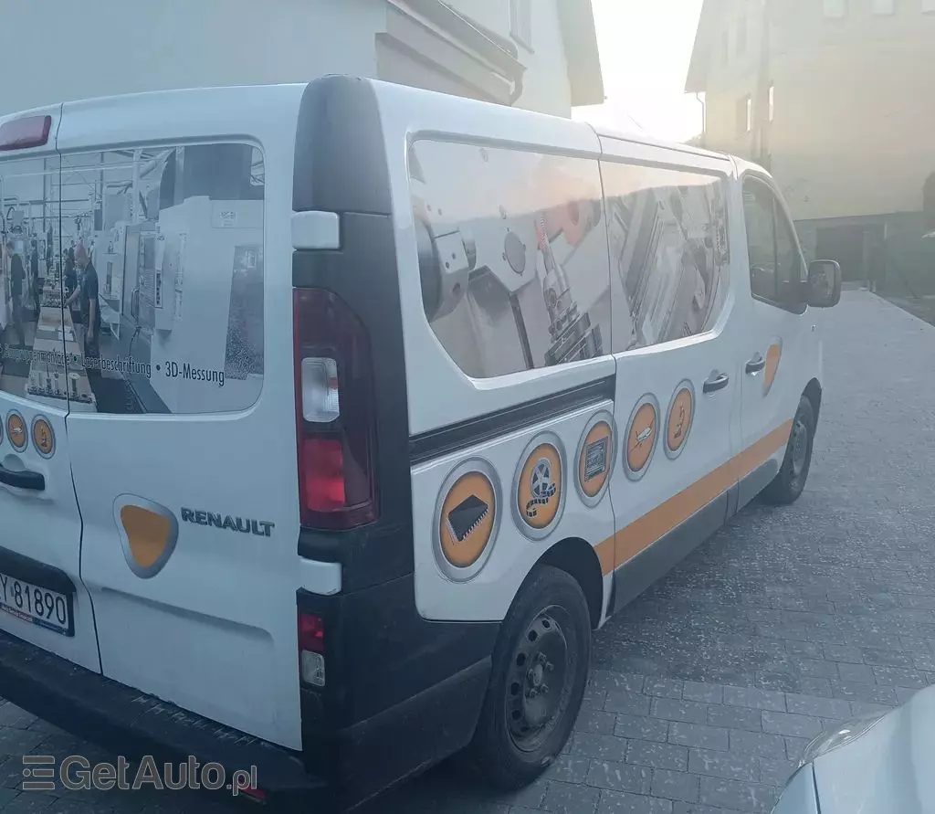 RENAULT Trafic 