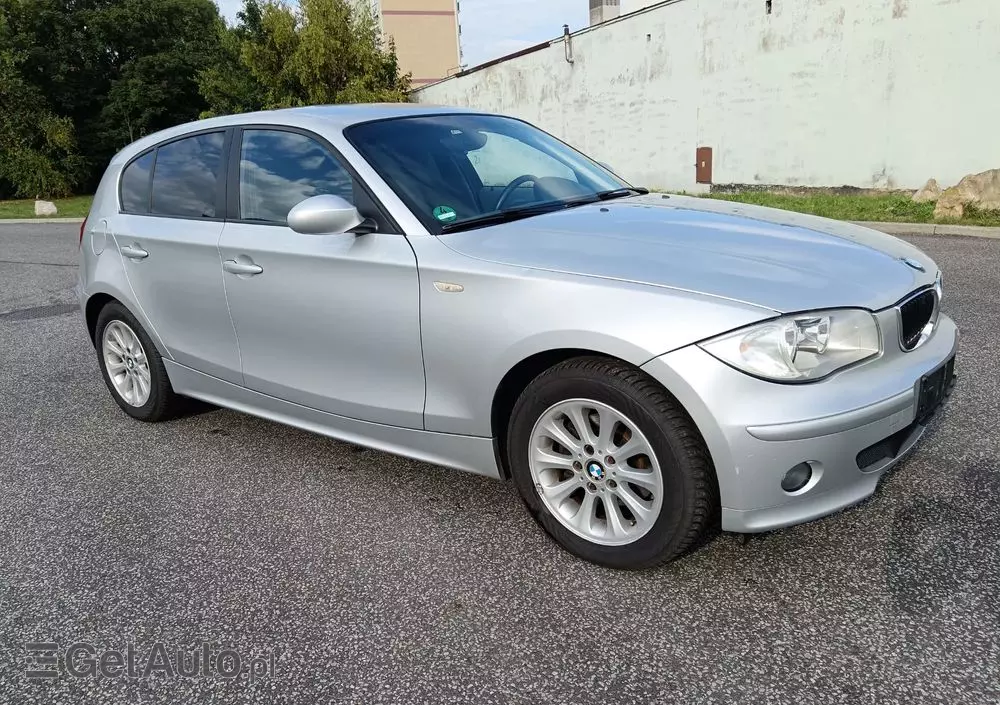 BMW Seria 1 120i