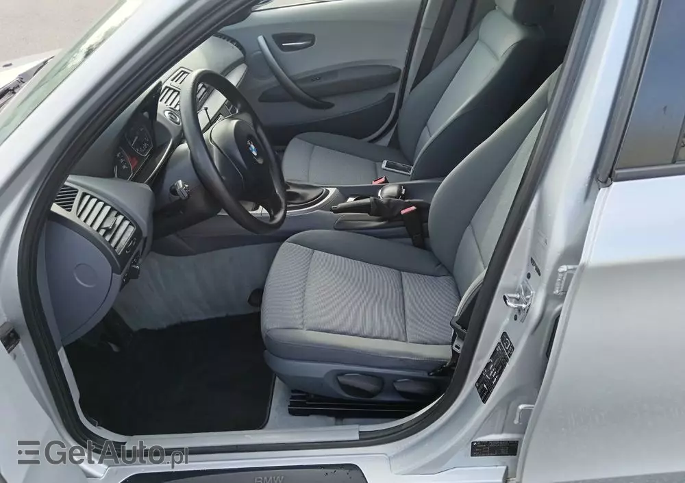 BMW Seria 1 120i