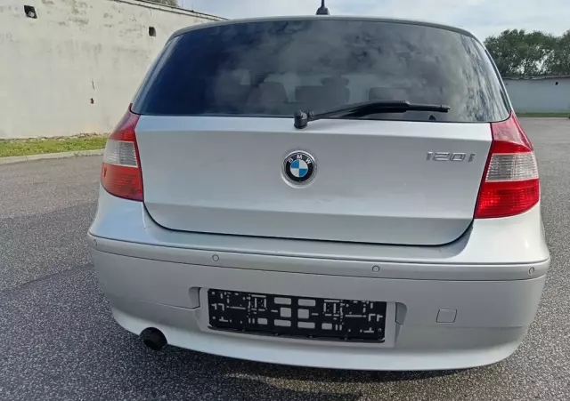 BMW Seria 1 120i