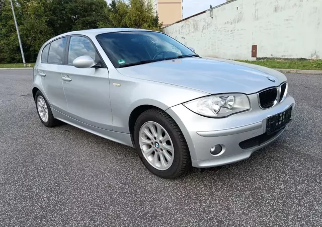 BMW Seria 1 120i