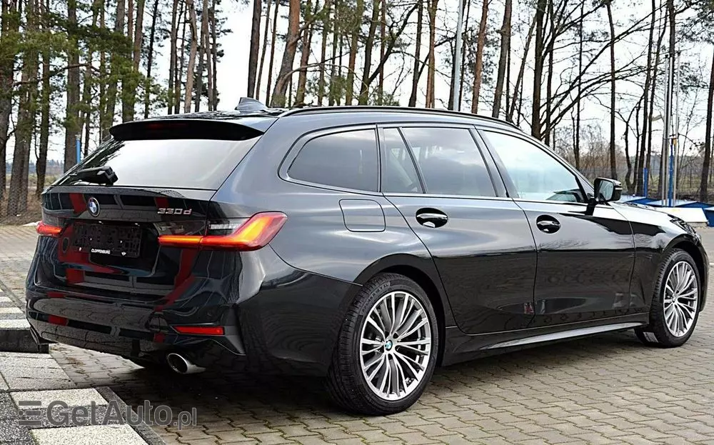 BMW Seria 3 330d xDrive Sport Line
