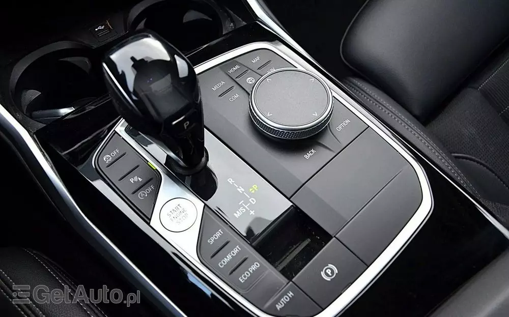 BMW Seria 3 330d xDrive Sport Line