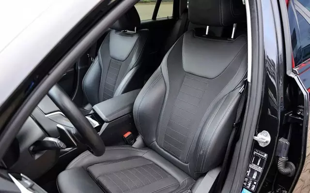 BMW Seria 3 330d xDrive Sport Line