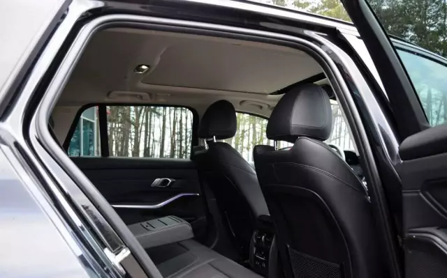 BMW Seria 3 330d xDrive Sport Line