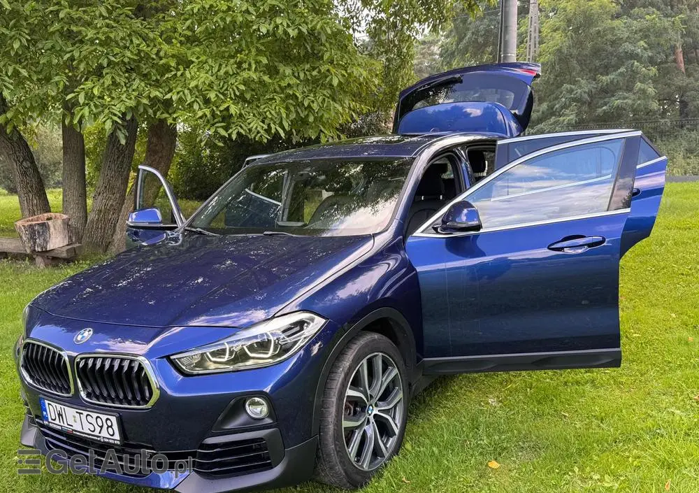 BMW X2 Ver-sdrive20i-advantage