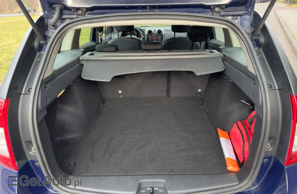 DACIA Logan TCe 90 S&S Celebration