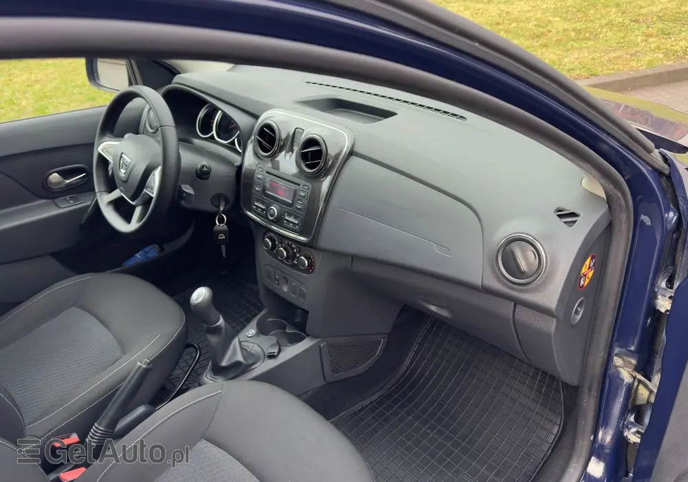 DACIA Logan TCe 90 S&S Celebration