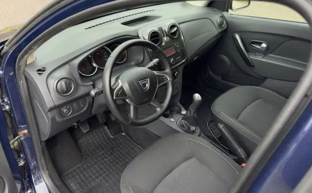 DACIA Logan TCe 90 S&S Celebration