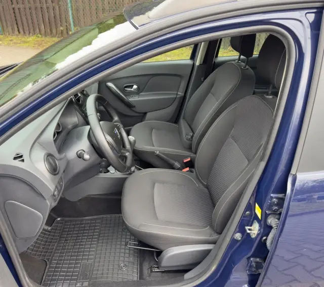 DACIA Logan TCe 90 S&S Celebration