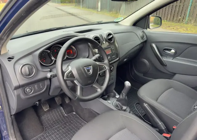 DACIA Logan TCe 90 S&S Celebration