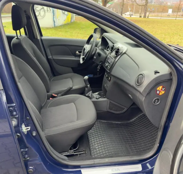 DACIA Logan TCe 90 S&S Celebration