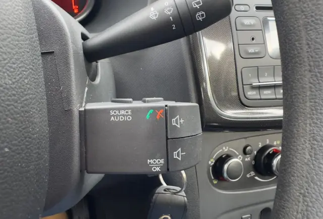 DACIA Logan TCe 90 S&S Celebration