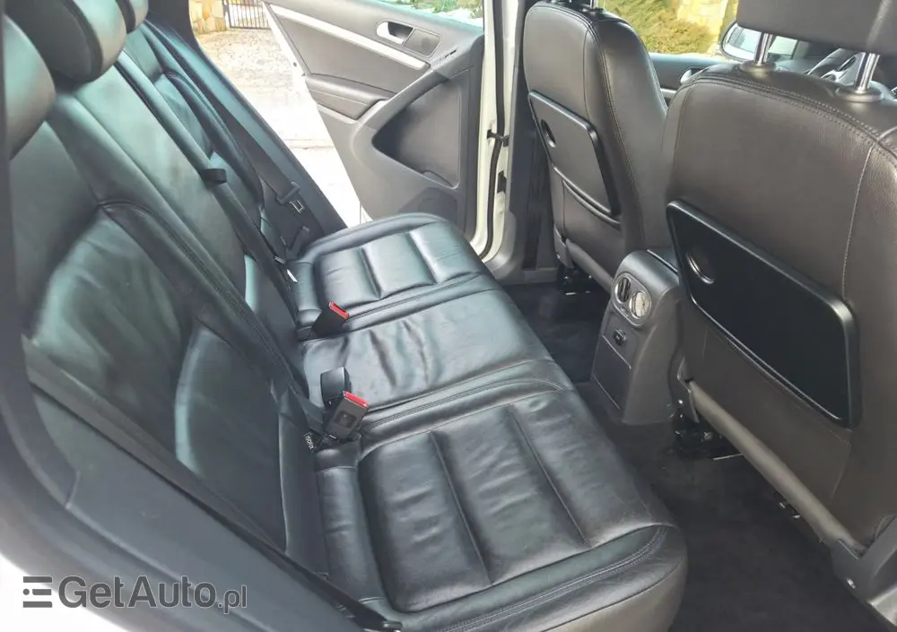 VOLKSWAGEN Tiguan 1.4 TSI Perfectline R-Style