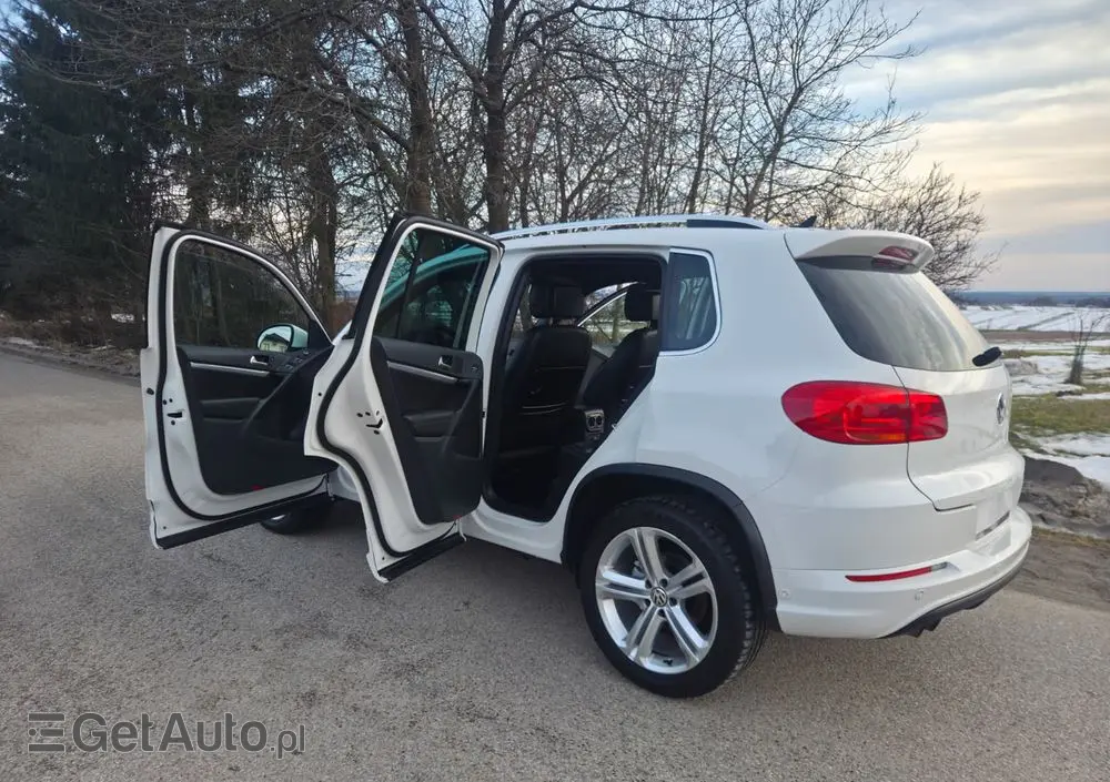 VOLKSWAGEN Tiguan 1.4 TSI Perfectline R-Style