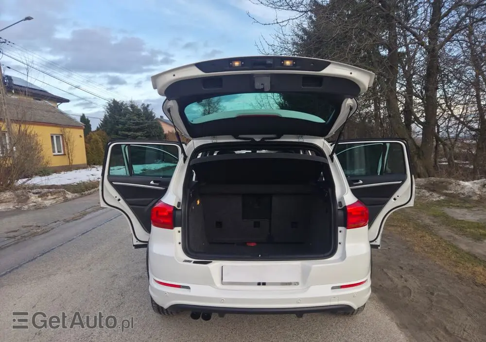 VOLKSWAGEN Tiguan 1.4 TSI Perfectline R-Style