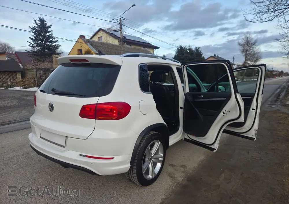 VOLKSWAGEN Tiguan 1.4 TSI Perfectline R-Style