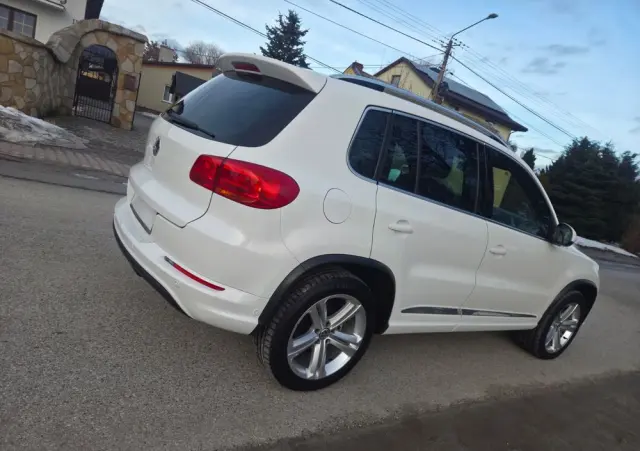 VOLKSWAGEN Tiguan 1.4 TSI Perfectline R-Style