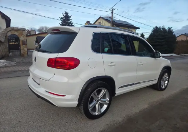 VOLKSWAGEN Tiguan 1.4 TSI Perfectline R-Style