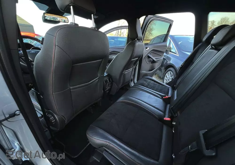 FORD Kuga 2.0 TDCi 2x4 ST-Line