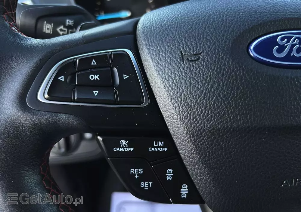 FORD Kuga 2.0 TDCi 2x4 ST-Line