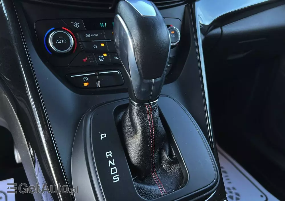 FORD Kuga 2.0 TDCi 2x4 ST-Line