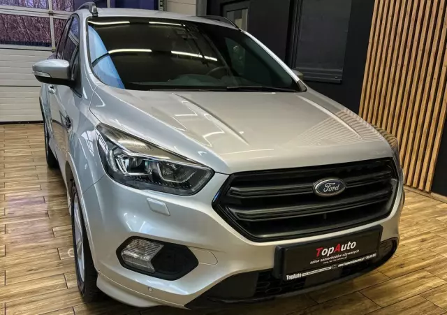 FORD Kuga 2.0 TDCi 2x4 ST-Line