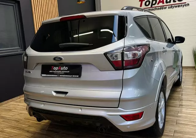 FORD Kuga 2.0 TDCi 2x4 ST-Line