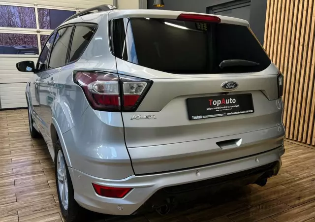 FORD Kuga 2.0 TDCi 2x4 ST-Line