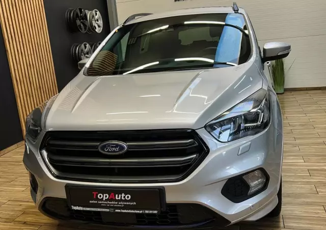 FORD Kuga 2.0 TDCi 2x4 ST-Line