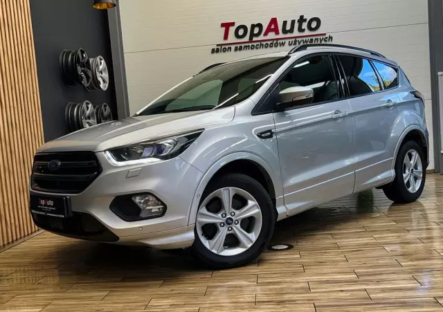 FORD Kuga 2.0 TDCi 2x4 ST-Line