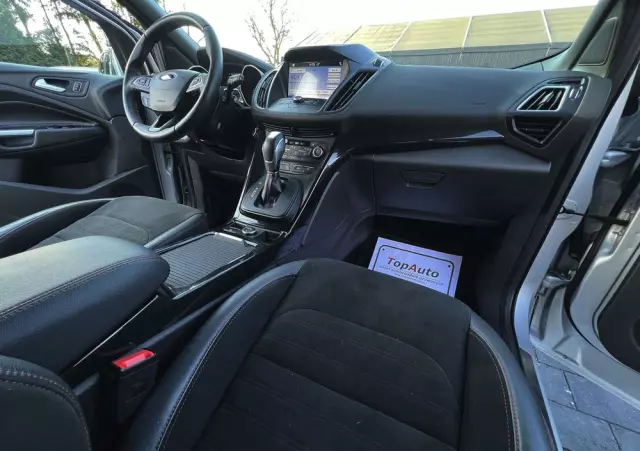 FORD Kuga 2.0 TDCi 2x4 ST-Line