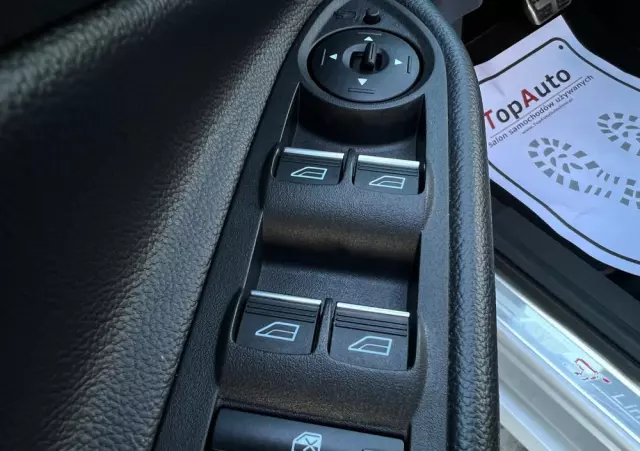 FORD Kuga 2.0 TDCi 2x4 ST-Line